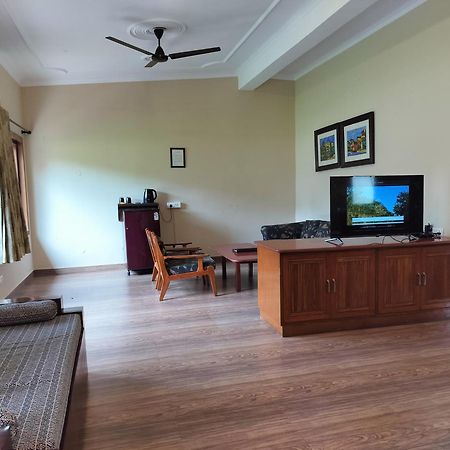 Bel-La Monde Hotel "Riverside" - Jim Corbett Garjia Εξωτερικό φωτογραφία