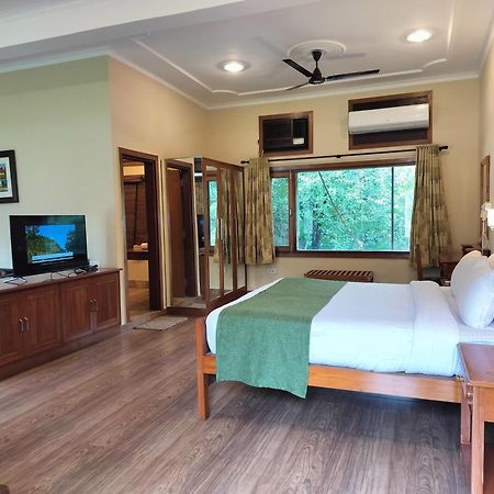 Bel-La Monde Hotel "Riverside" - Jim Corbett Garjia Εξωτερικό φωτογραφία