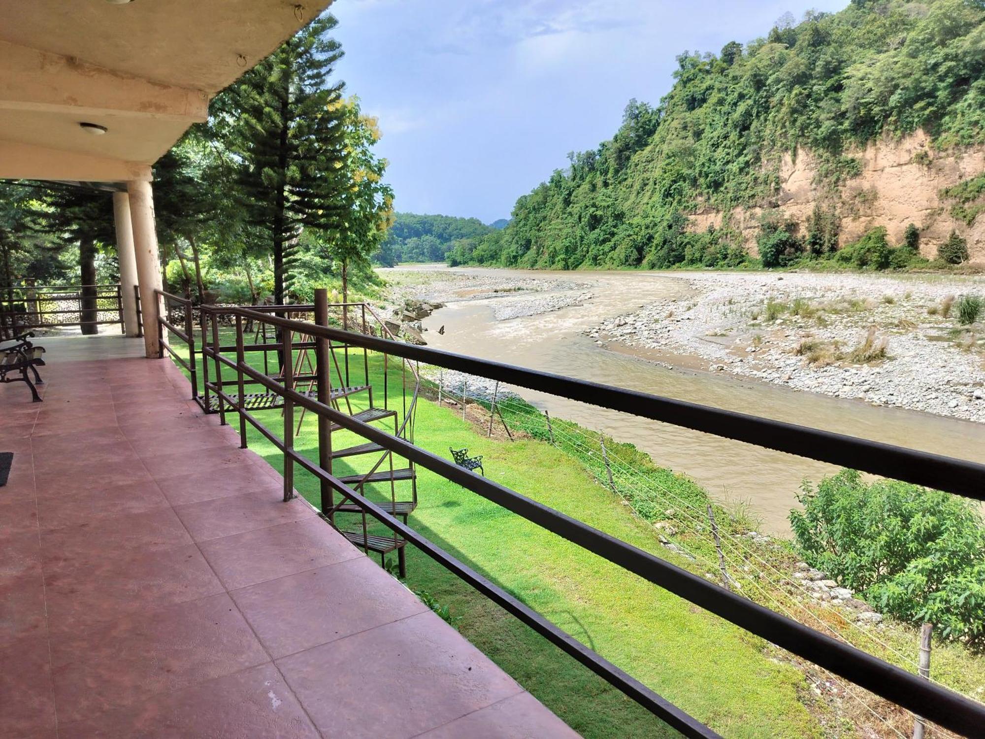 Bel-La Monde Hotel "Riverside" - Jim Corbett Garjia Εξωτερικό φωτογραφία