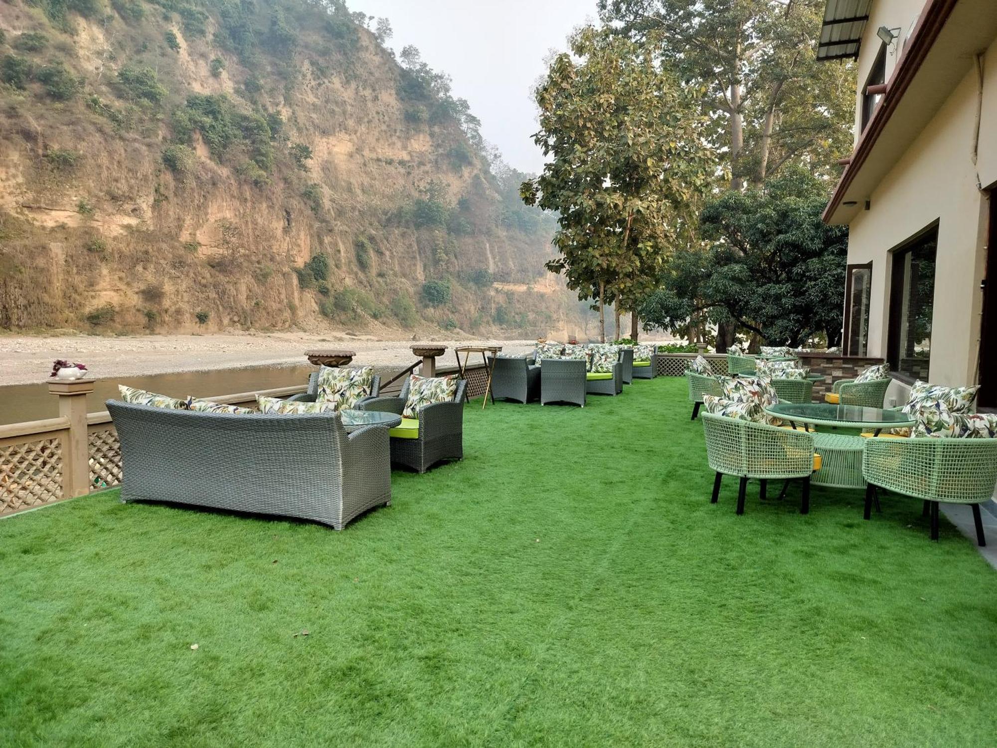 Bel-La Monde Hotel "Riverside" - Jim Corbett Garjia Εξωτερικό φωτογραφία