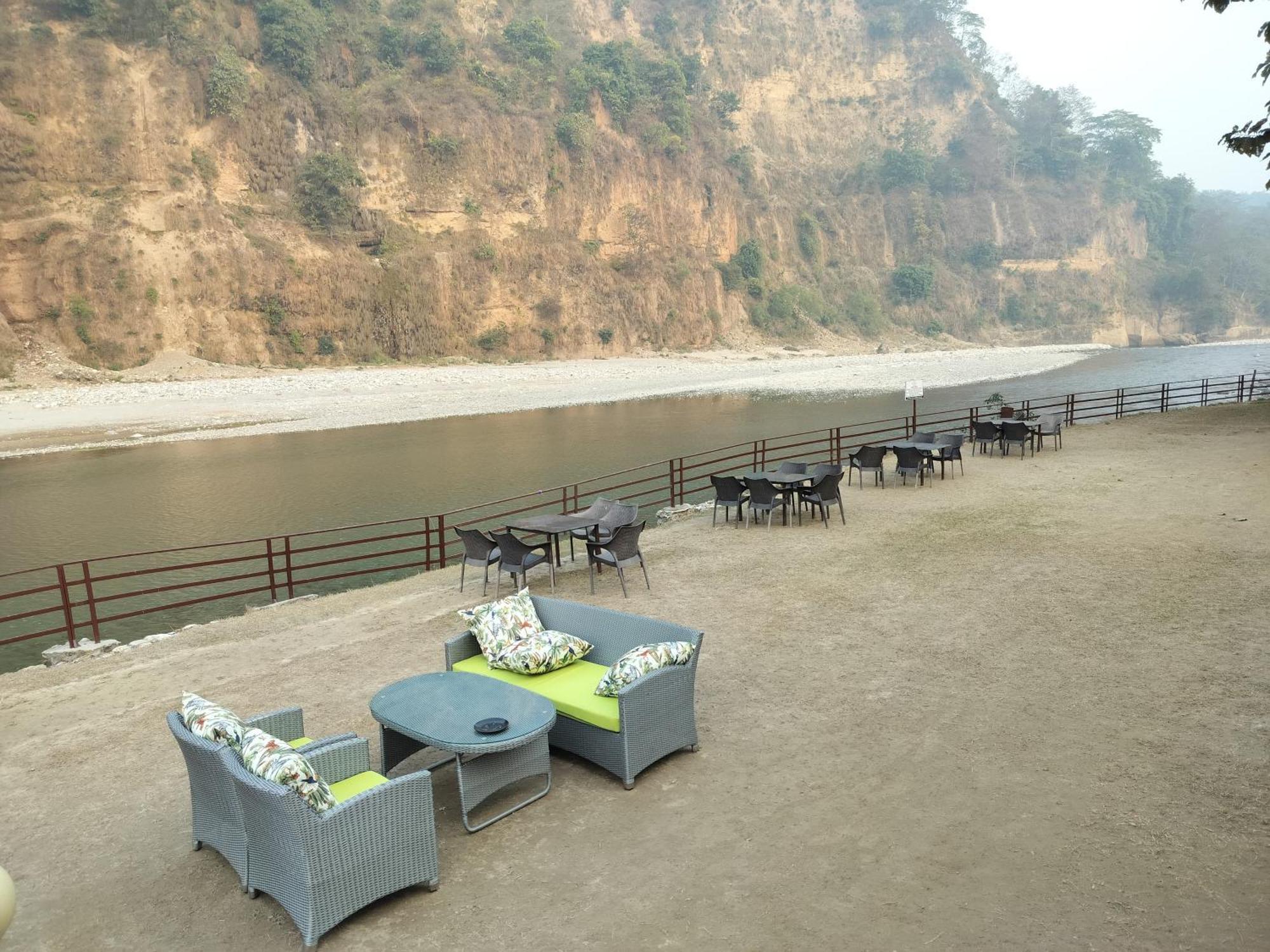 Bel-La Monde Hotel "Riverside" - Jim Corbett Garjia Εξωτερικό φωτογραφία