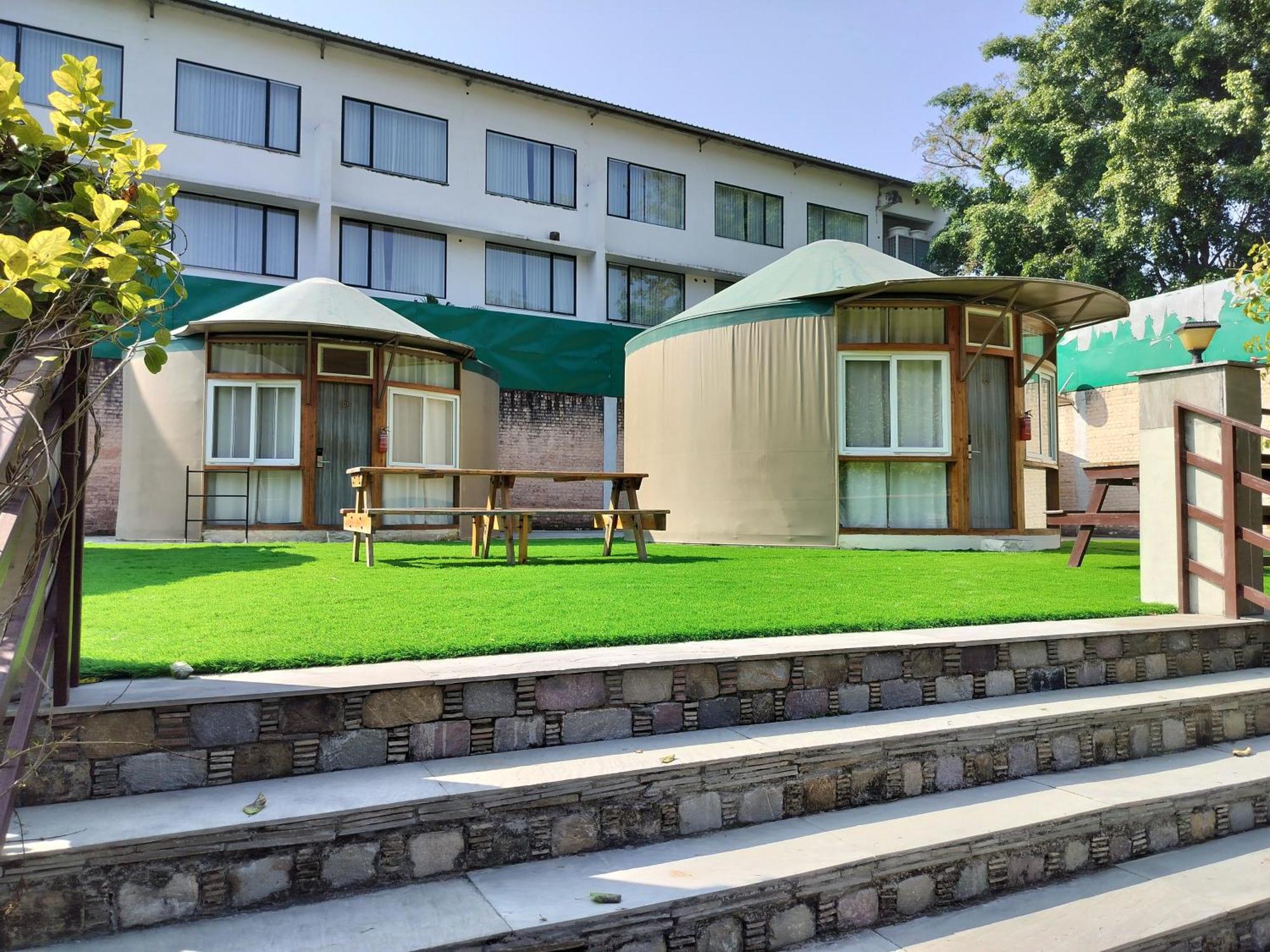 Bel-La Monde Hotel "Riverside" - Jim Corbett Garjia Εξωτερικό φωτογραφία